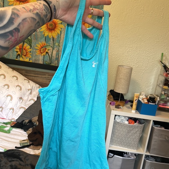 Blue workout tanktop - Picture 2 of 3